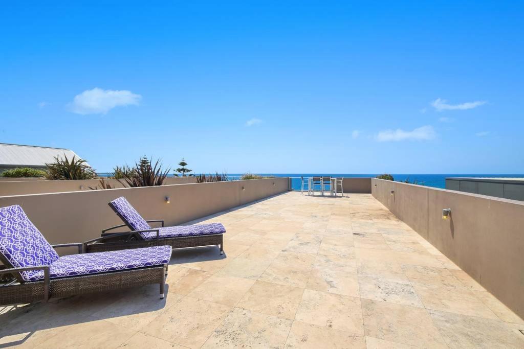 Beach And Ocean Front Penthouse With Wifi And Parking Apartamento Entrance Exterior foto
